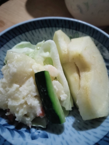 りんごや漬物♫サクサクサラダ
