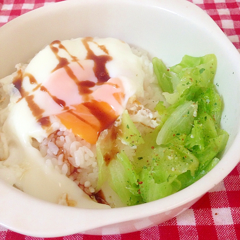 目玉焼きとレタスの丼★