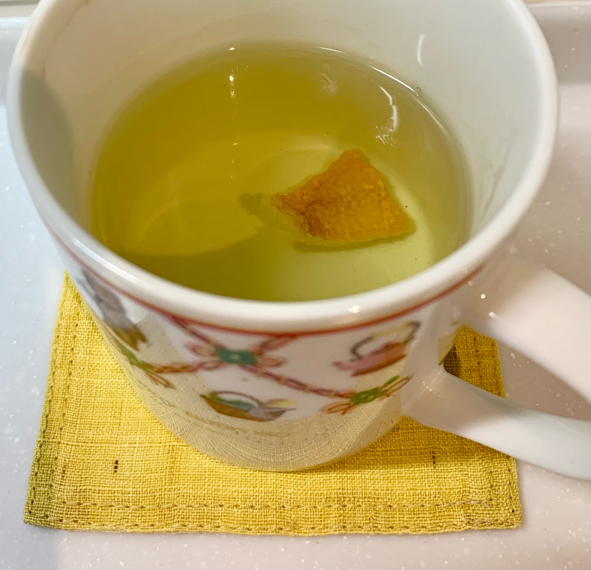 柚子の皮で　柚子の香りの緑茶