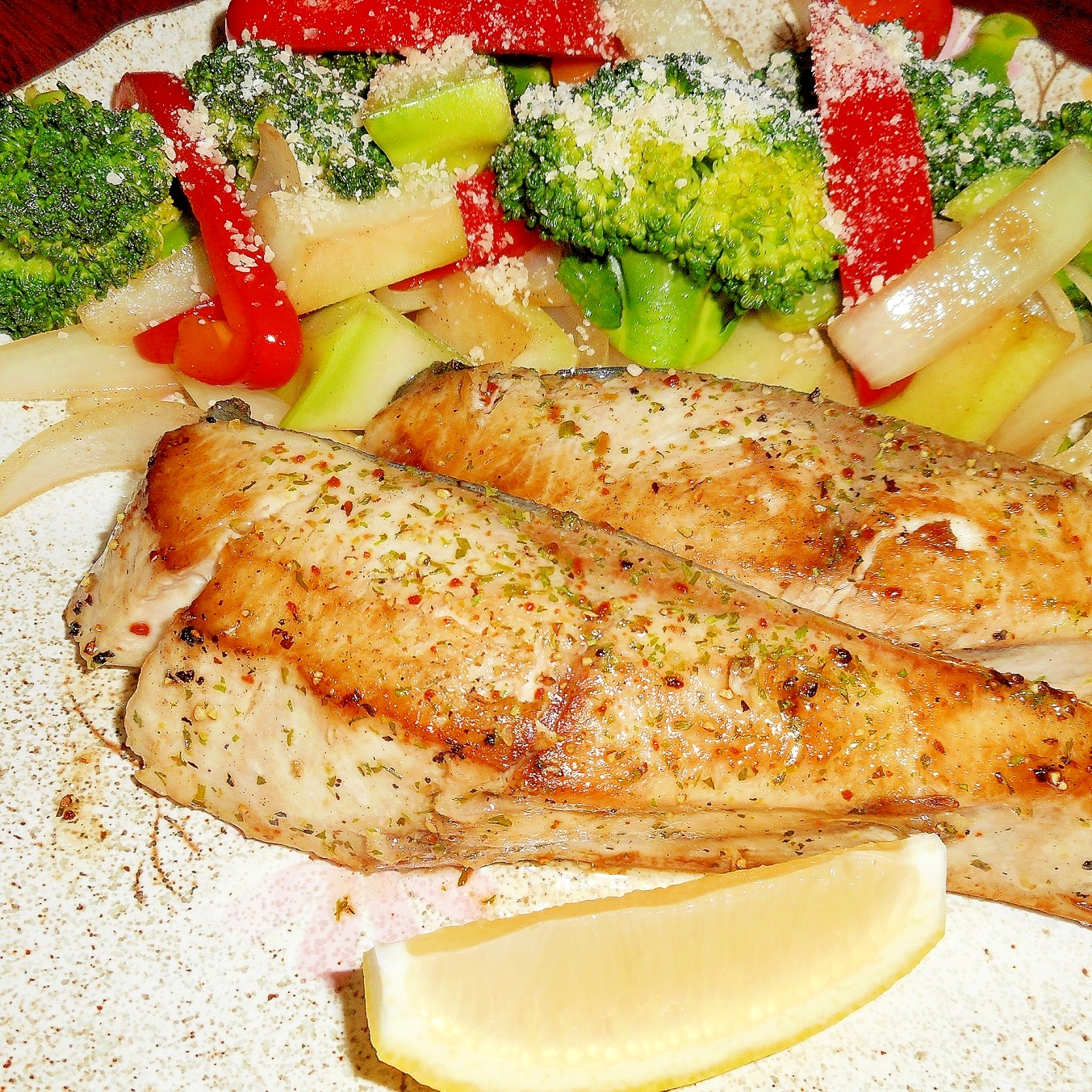 ちょっとお洒落にマジックソルトでぶりのハーブ焼き レシピ 作り方 By おもたんたん 楽天レシピ ちょっとお洒落にマジックソルトでぶりのハーブ焼き レシピ 作り方 By おもたんたん 楽天レシピ