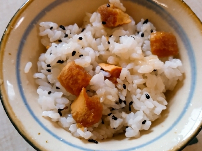 お麩とゴマの混ぜご飯