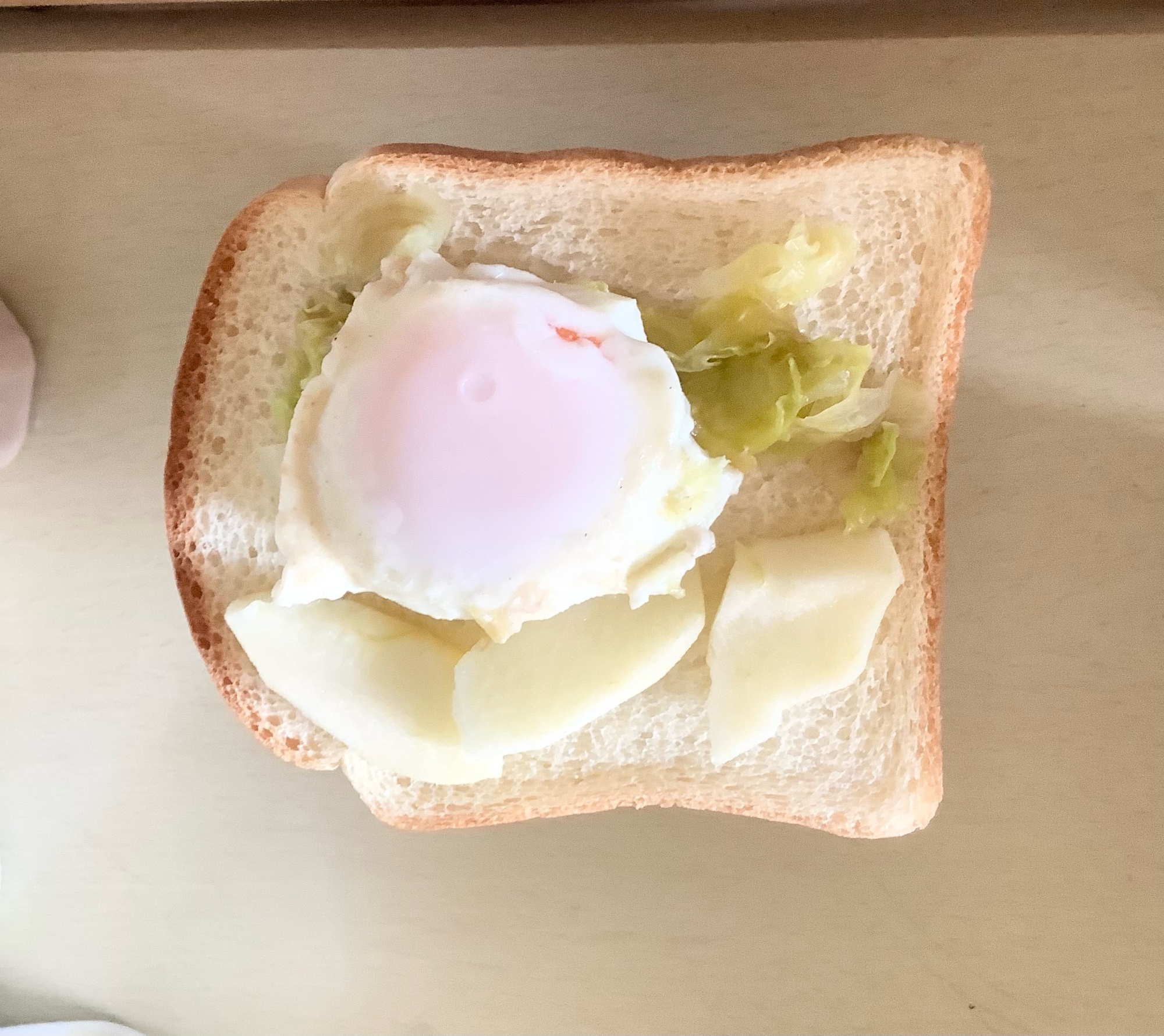 ☆目玉煮レタスりんごオープンサンド☆