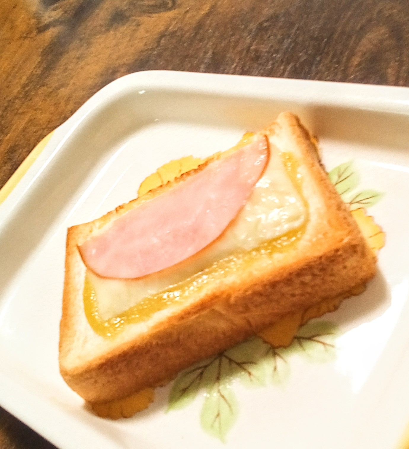 ピリッと大人のわさびトースト〜超簡単〜