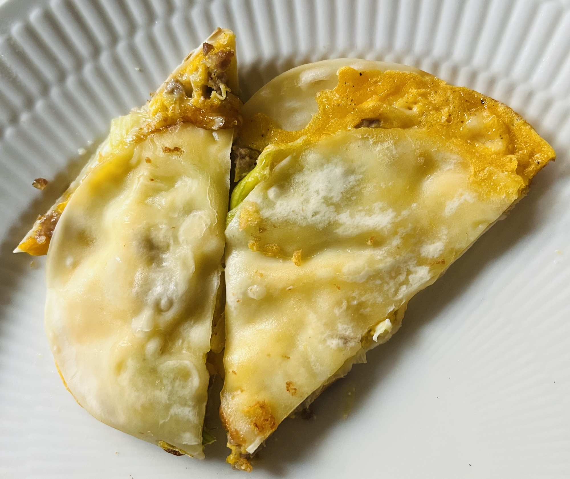 お手軽！ひき肉と国産チーズの包まない餃子