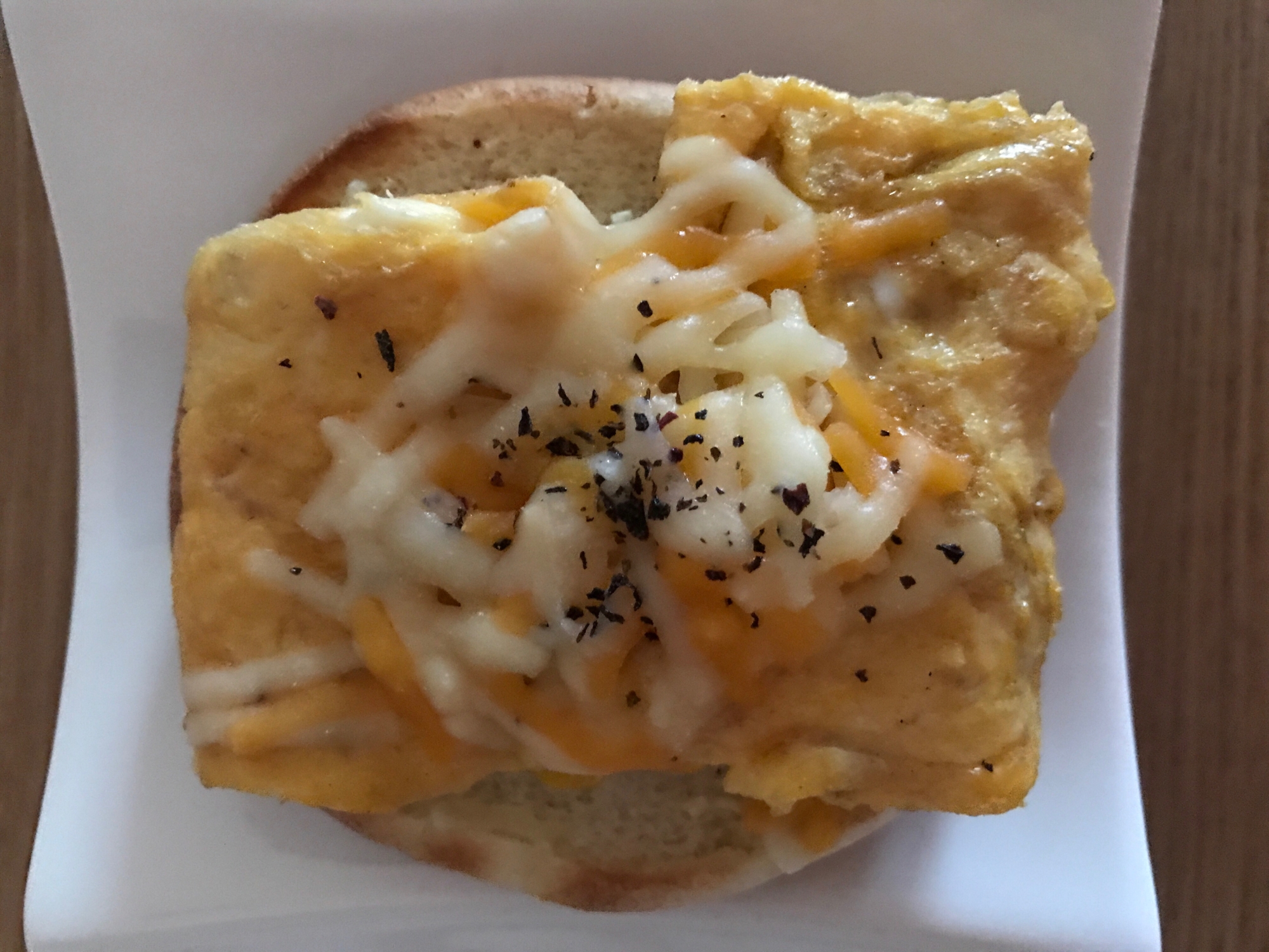 丸パンで卵焼きゆかりチーズトースト