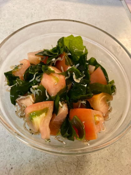 ノンオイルでヘルシー♡トマトとしらすのポン酢和え