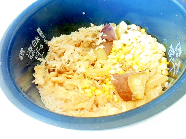❤茸とコーンと薩摩芋と油揚げの炊込みご飯❤