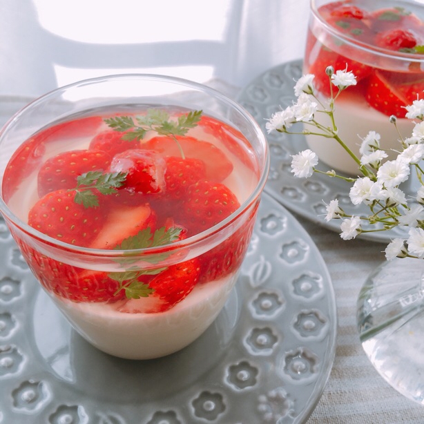 キラキラフルーツゼリーとヨーグルトムース レシピ 作り方 By Mari 楽天レシピ キラキラフルーツゼリーとヨーグルトムース レシピ 作り方 By Mari 楽天レシピ