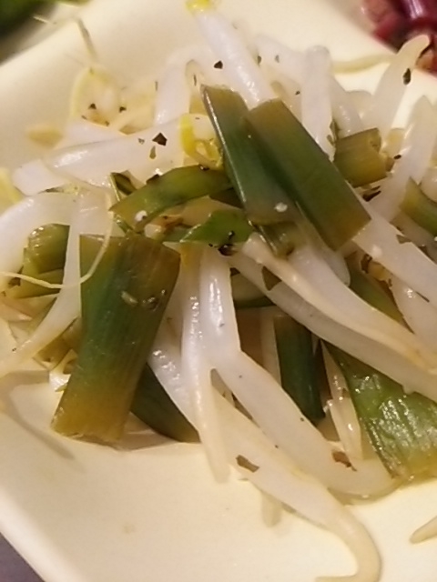 スパイスクッキングでもやしサラダ