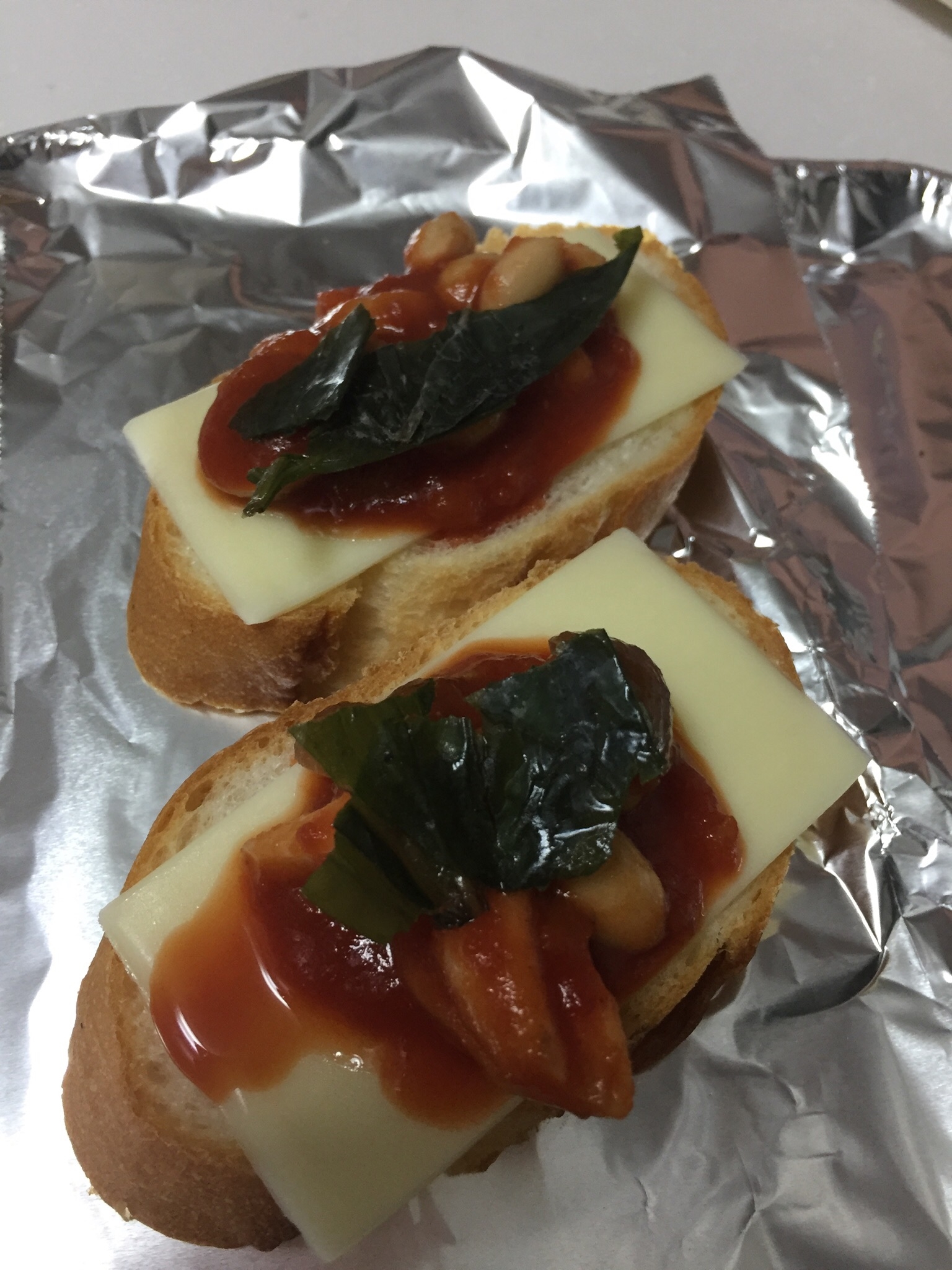 バゲット チーズとトマトソースをのせて レシピ 作り方 By Bebe2936 楽天レシピ バゲット チーズとトマトソースをのせて レシピ 作り方 By Bebe2936 楽天レシピ