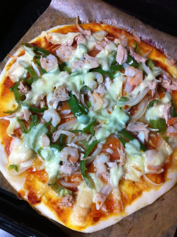 ぷりぷり食感♡えびのピザ