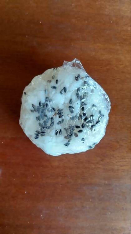 セサミンたっぷり✿⁠黒ごま✿⁠おにぎり