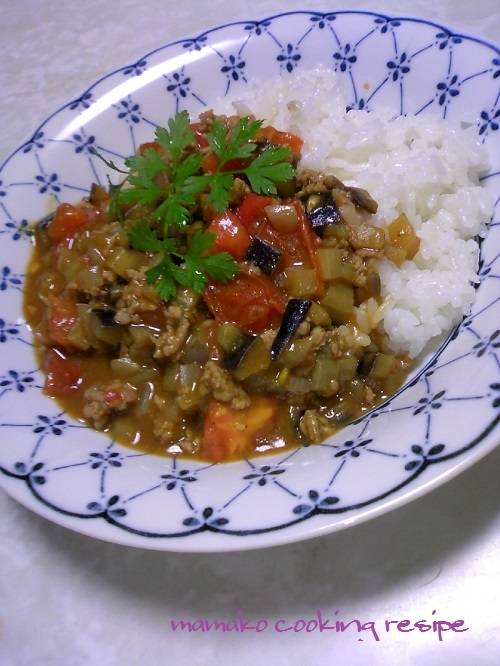 夏にピッタリ！トマトとなすDEキーマカレー♡