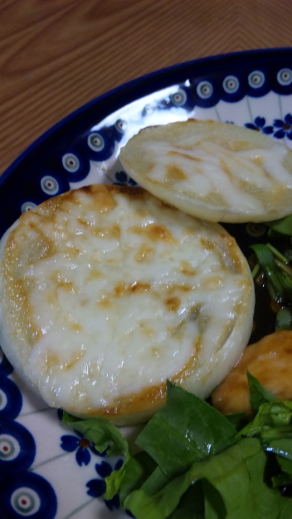 味噌マヨとチーズがとても美味しかったです♪
簡単に副菜ができて嬉しいです。
ちょっと大きすぎたので、次は小ぶりな玉ねぎでたくさん作ってみたいです。