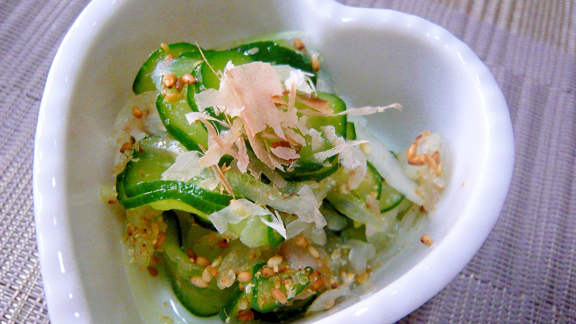 さらし玉ねぎ 胡瓜の甘酢和え レシピ 作り方 By ひろりん1106 楽天レシピ さらし玉ねぎ 胡瓜の甘酢和え レシピ 作り方 By ひろりん1106 楽天レシピ