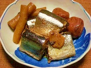 圧力鍋で秋刀魚の梅ぇ生姜煮