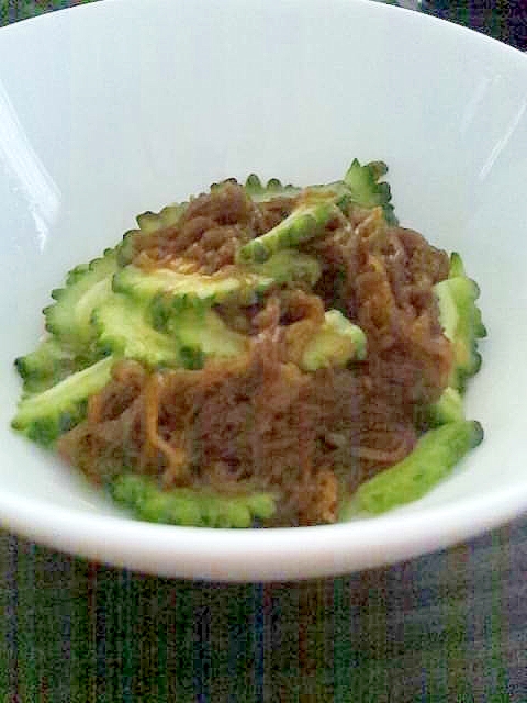 しゃきしゃきゴーヤともずくの酢の物