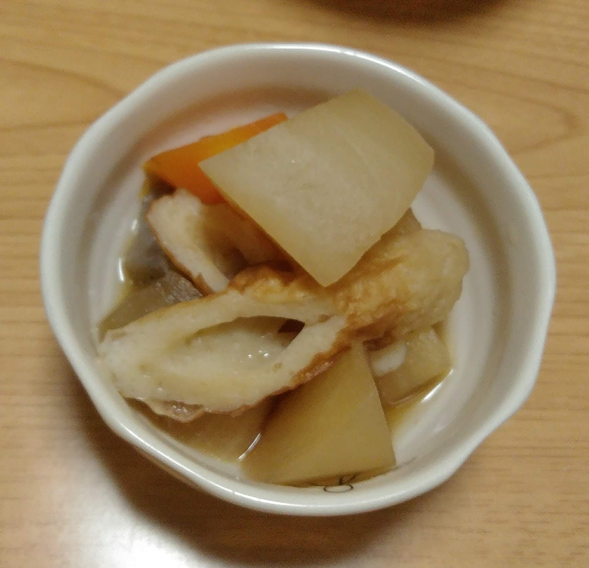 大根と人参と竹輪とこんにゃくの煮物