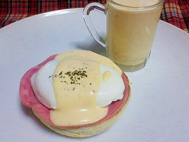 自家製エッグベネディクトのレシピ