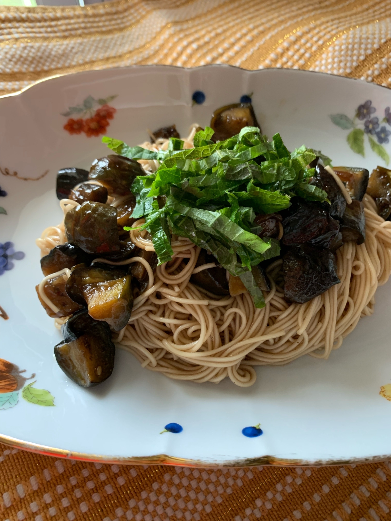 チャプチェの素で作る茄子そうめん