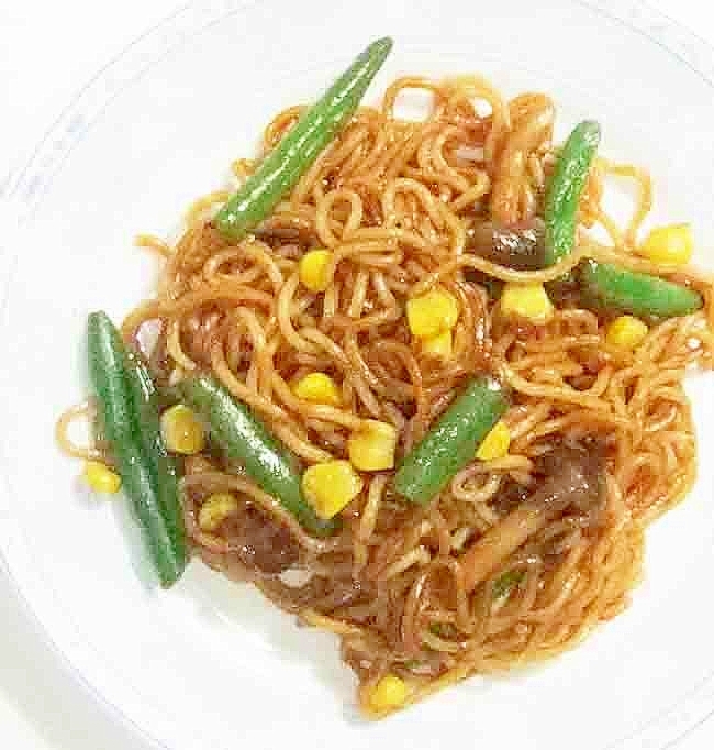 インゲンとコーンの焼きそば