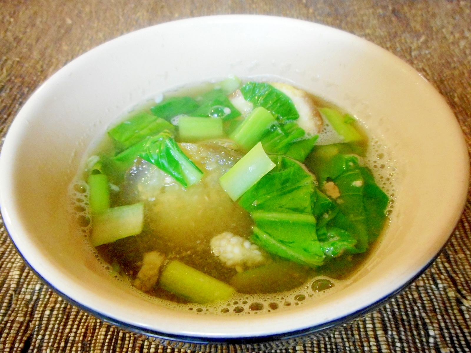 ナスと小松菜の味噌スープ
