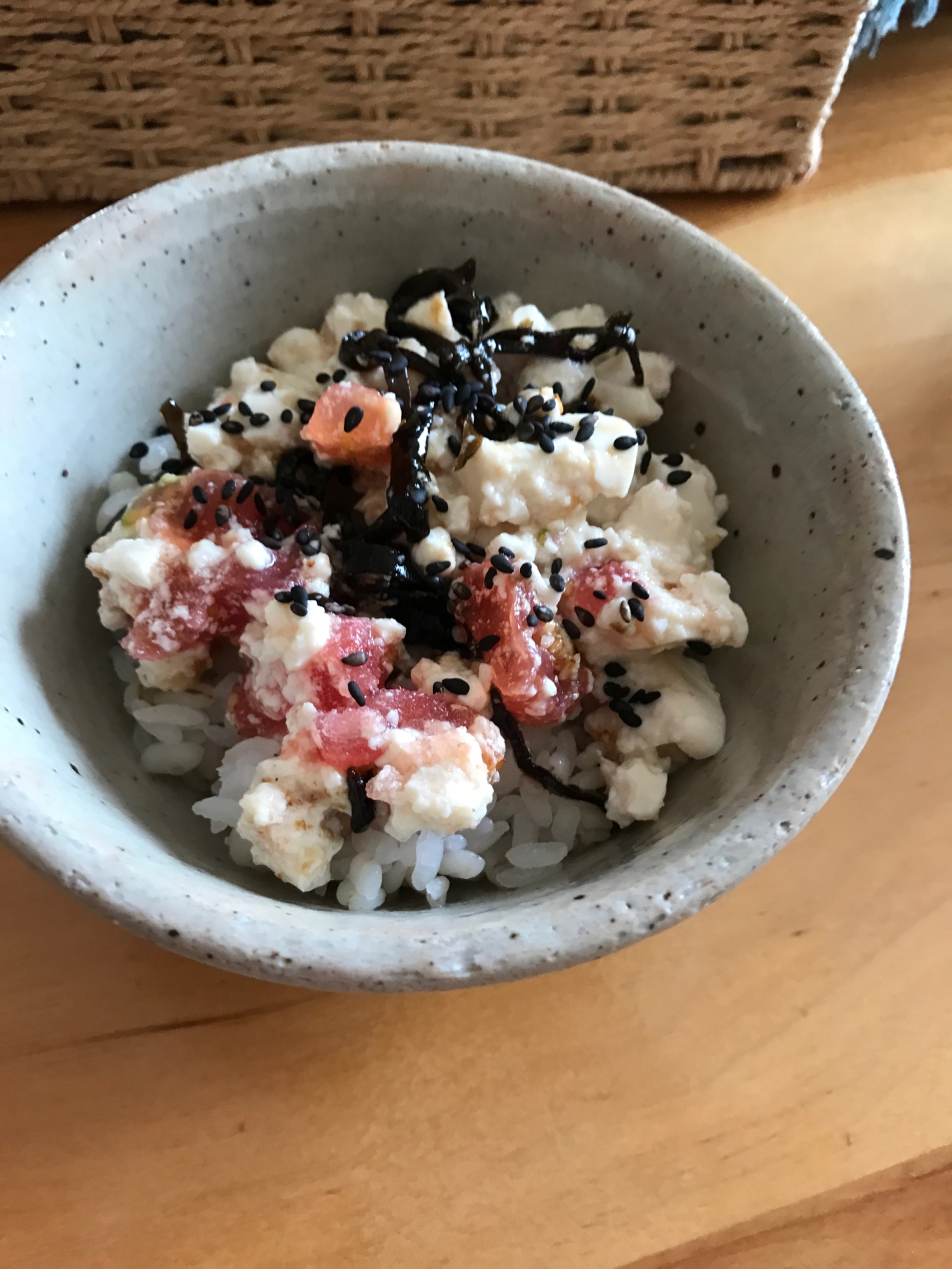 トマトと豆腐の昆布の佃煮和えごはん