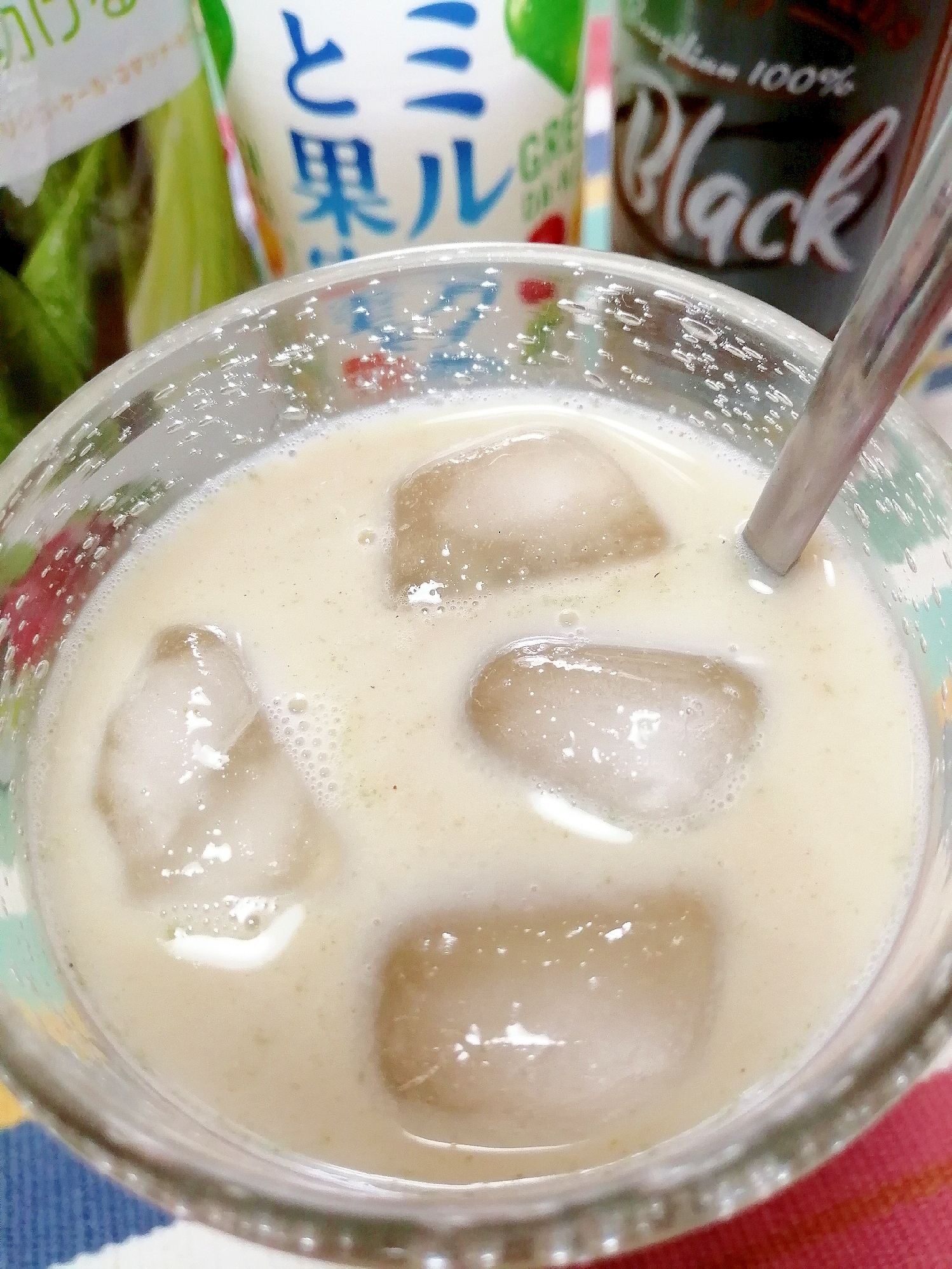 アイス☆ミルクと果実のグリーンカフェオレ♪
