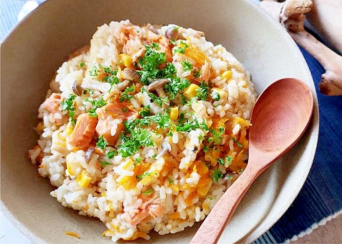 鮭としめじのブイヨン炊き込みご飯