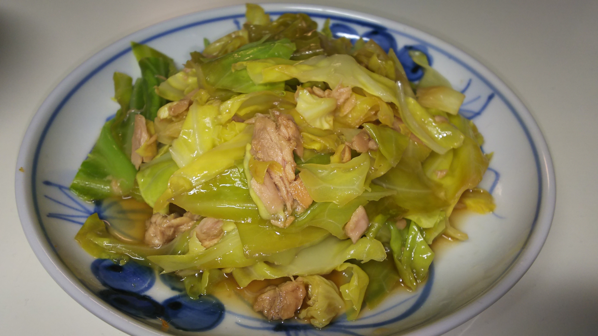 とても簡単★キャベツとツナの蒸し焼き