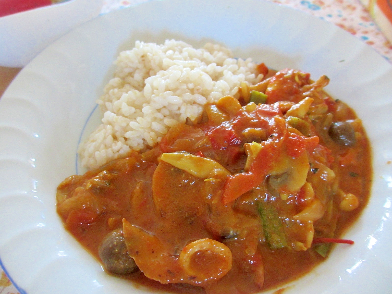 魚介ときのこのトマト受カレー