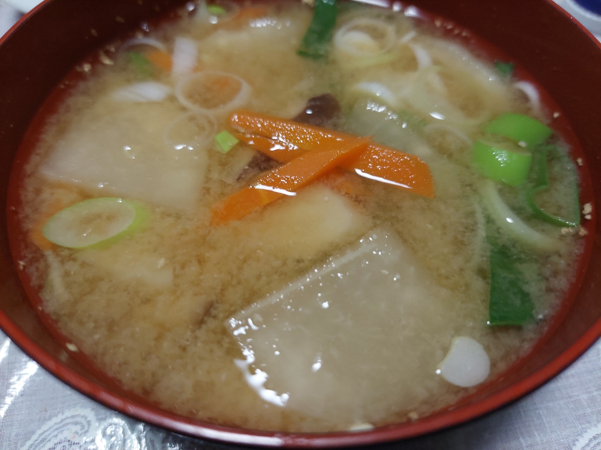 大根 にんじん 長ねぎのお味噌汁