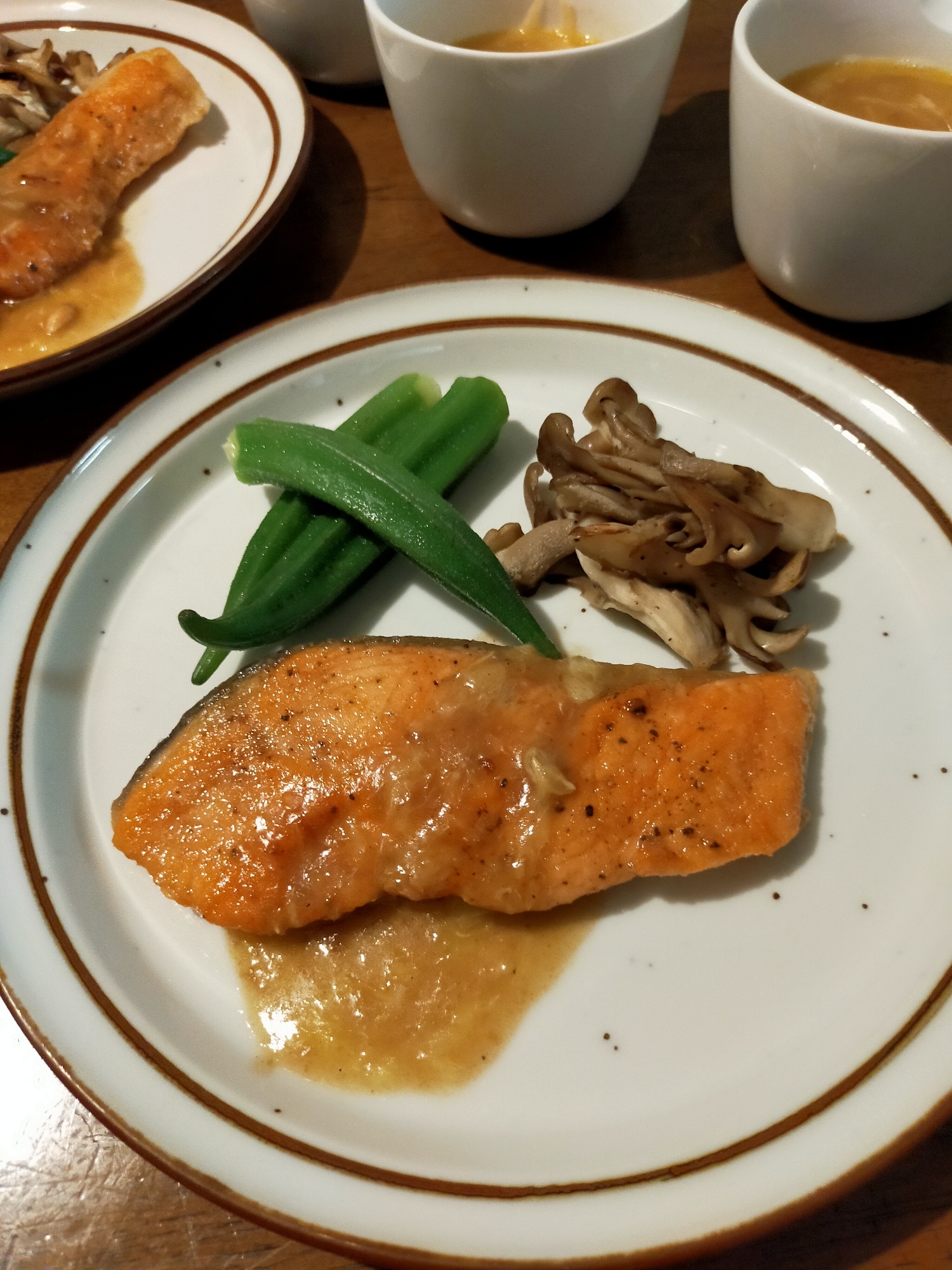 鮭のムニエルレモンバターソース レシピ 作り方 By たまのうちそとごはん 楽天レシピ