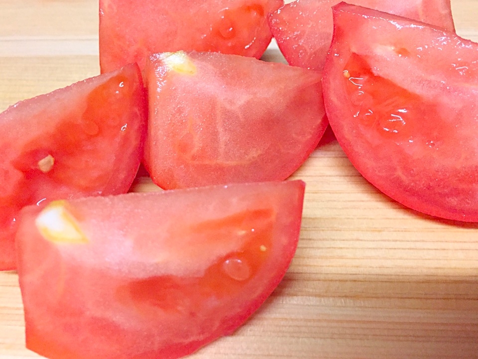 目から鱗！のトマトの切り方