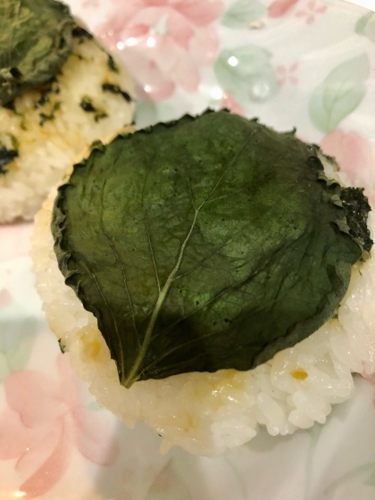大葉の香りが爽やか 大葉味噌の焼きおにぎり レシピ 作り方 By みさきらりんず 楽天レシピ