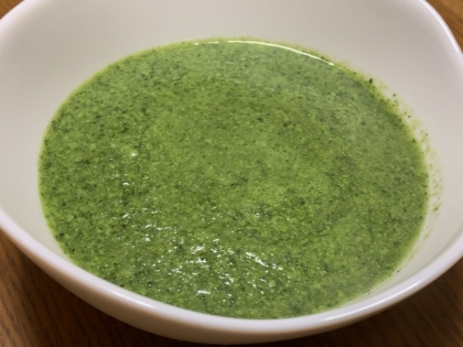 濃厚な味わいのスープになりました！
【ベランダ菜園で収穫したブロッコリーの葉を使用】
（簡単レシピ、ありがと！）