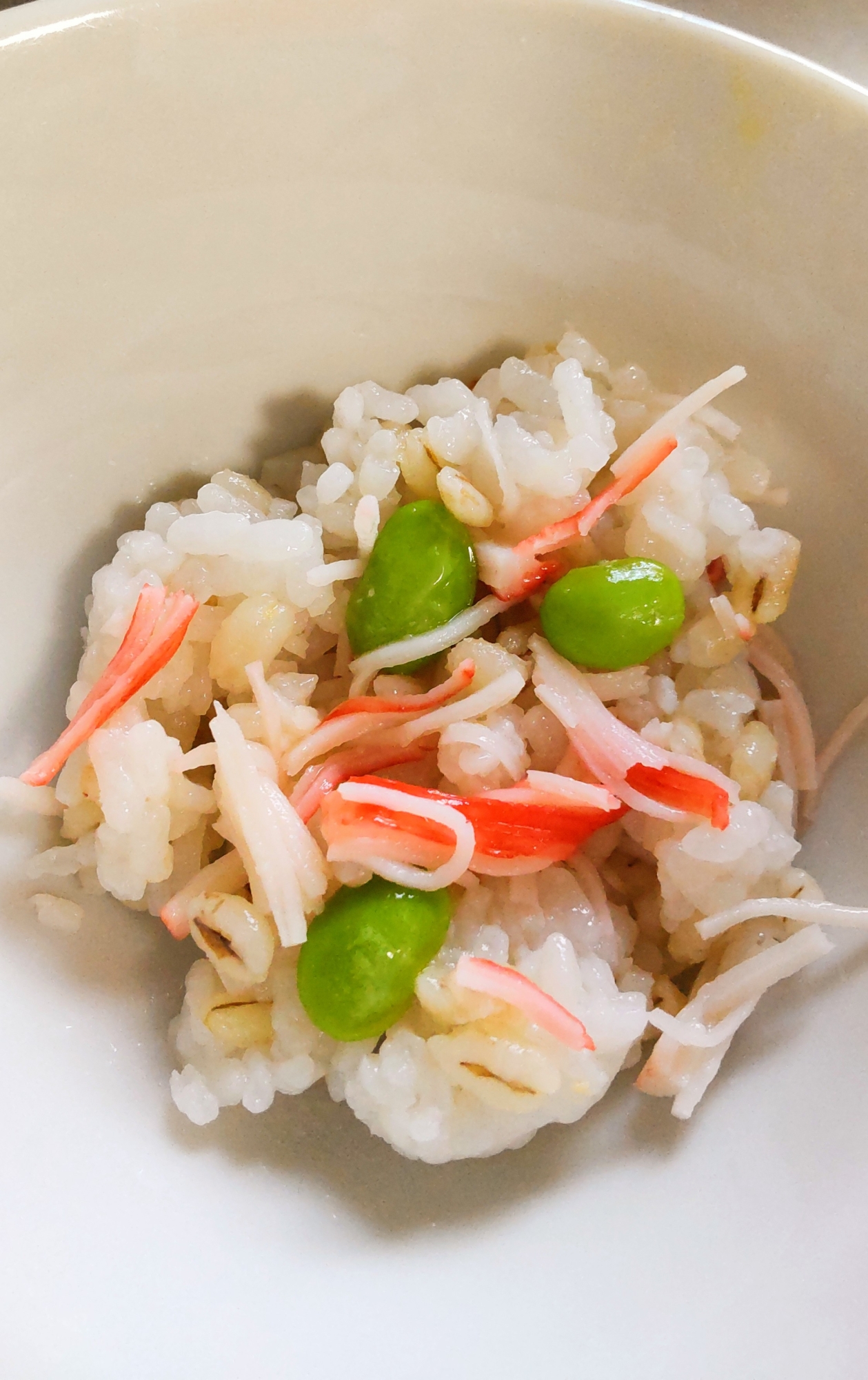 枝豆とカニカマの混ぜご飯