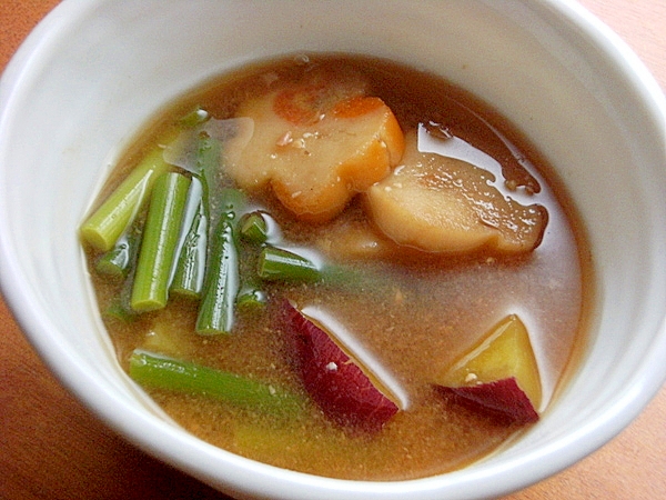 美味しい取り合わせ❤薩摩芋＆ニンニクの芽の味噌汁♪