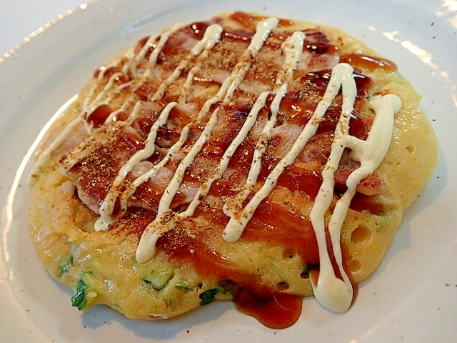 長芋でもっちり　かいわれ大根と豚肉のお好み焼き♬