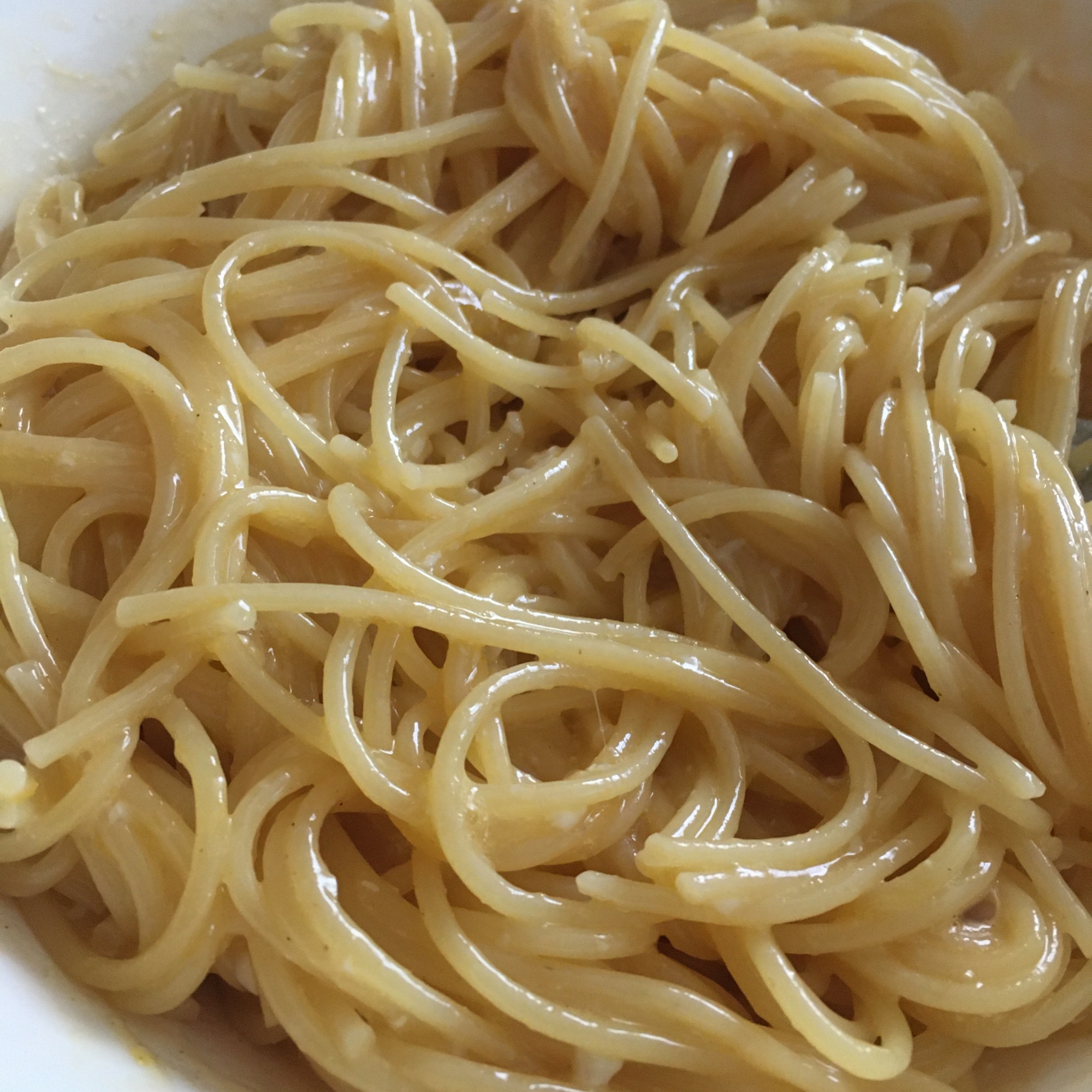 卵でマイルド♪ 電子レンジで卵パスタ