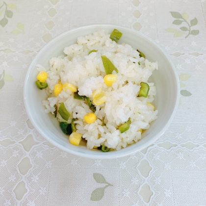 【冷凍ご飯】追いバターが決め手！洋風チャーハン♪