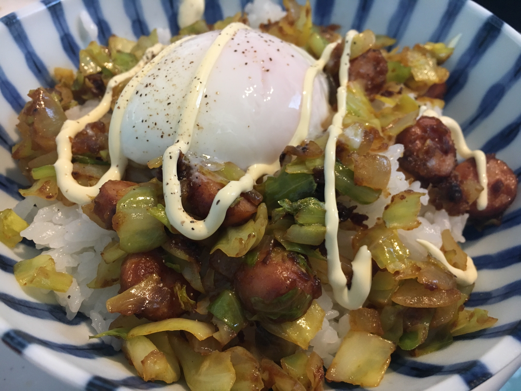 カレーキャベツ丼。