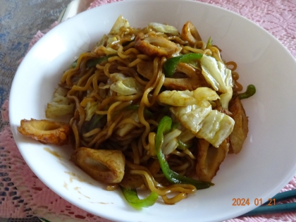 豚肉とちくわとピーマンの焼きそば