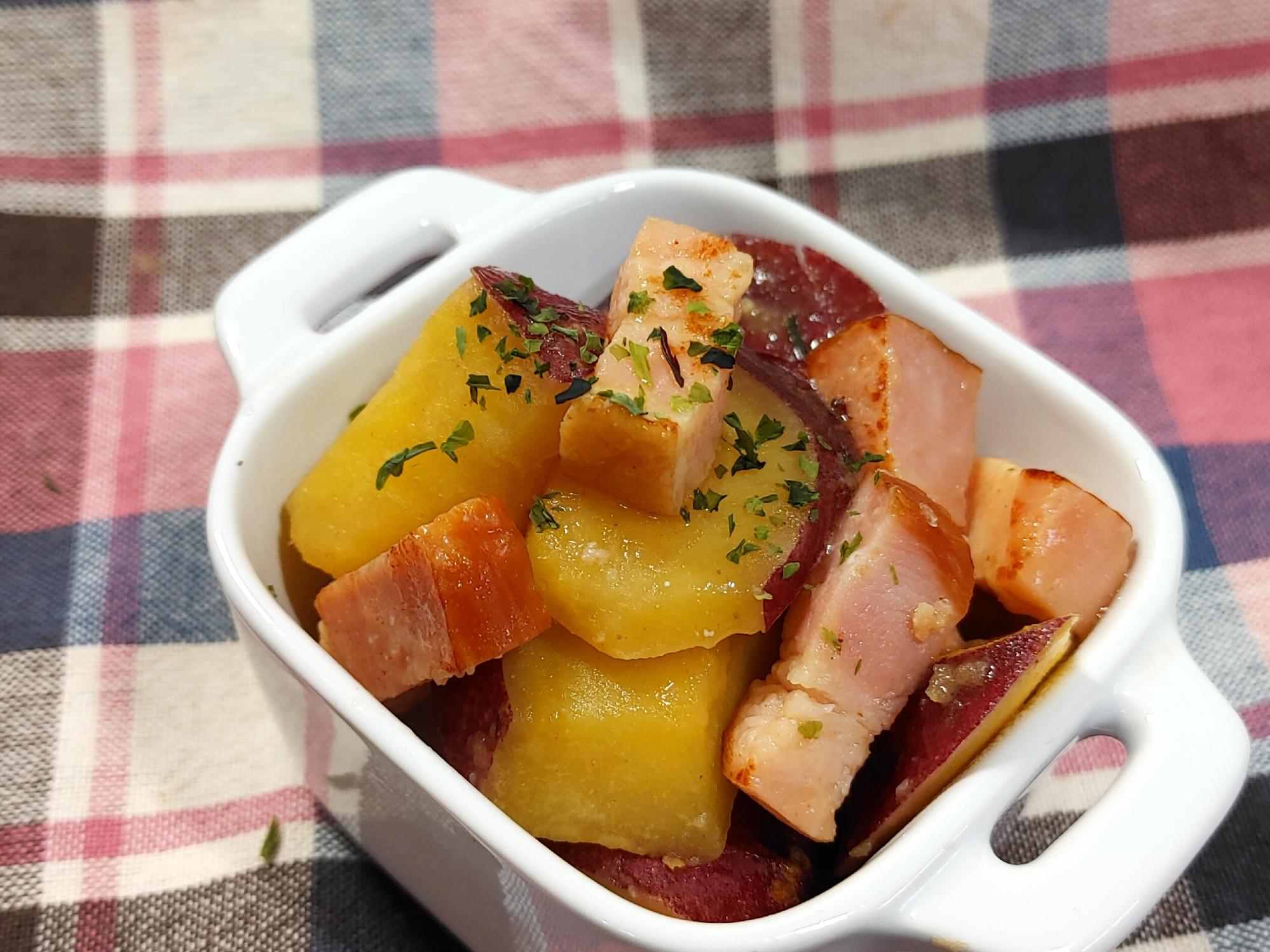 ストウブDe〜さつま芋とベーコンの蒸し煮(和風)