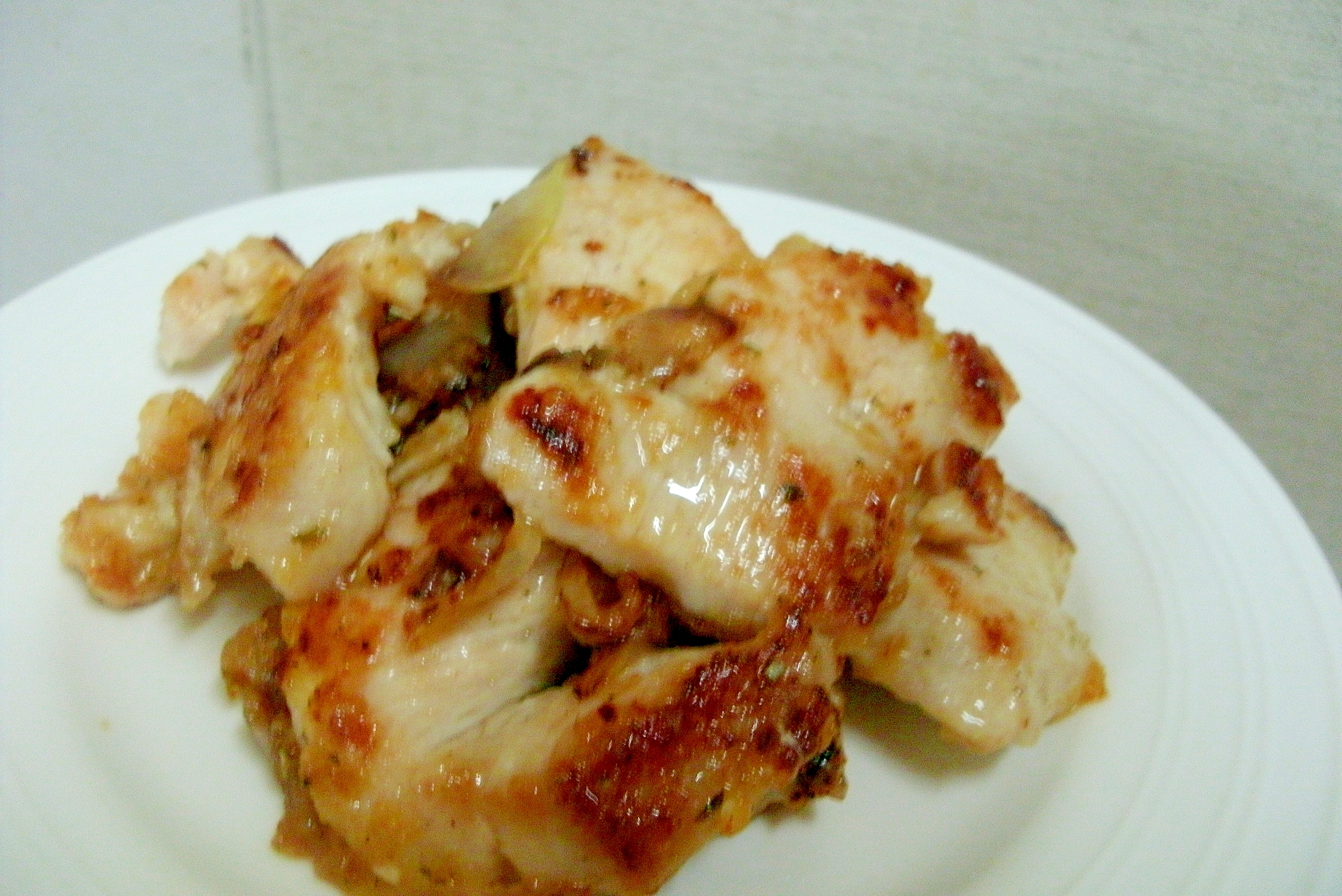 低コストで晩御飯（＾＾）ｂ鳥胸の香草パン粉焼き