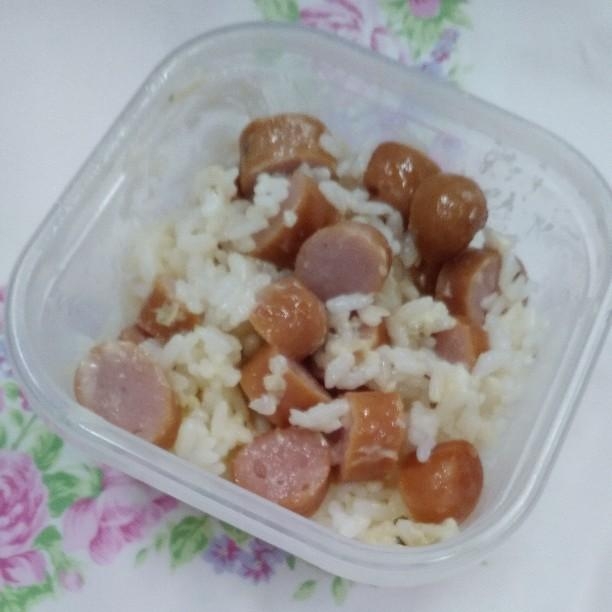 ウィンナーのガーリックバターライス