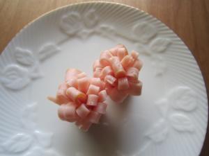 お弁当に お花のハム レシピ 作り方 By ガリコ007 楽天レシピ お弁当に お花のハム レシピ 作り方 By ガリコ007 楽天レシピ
