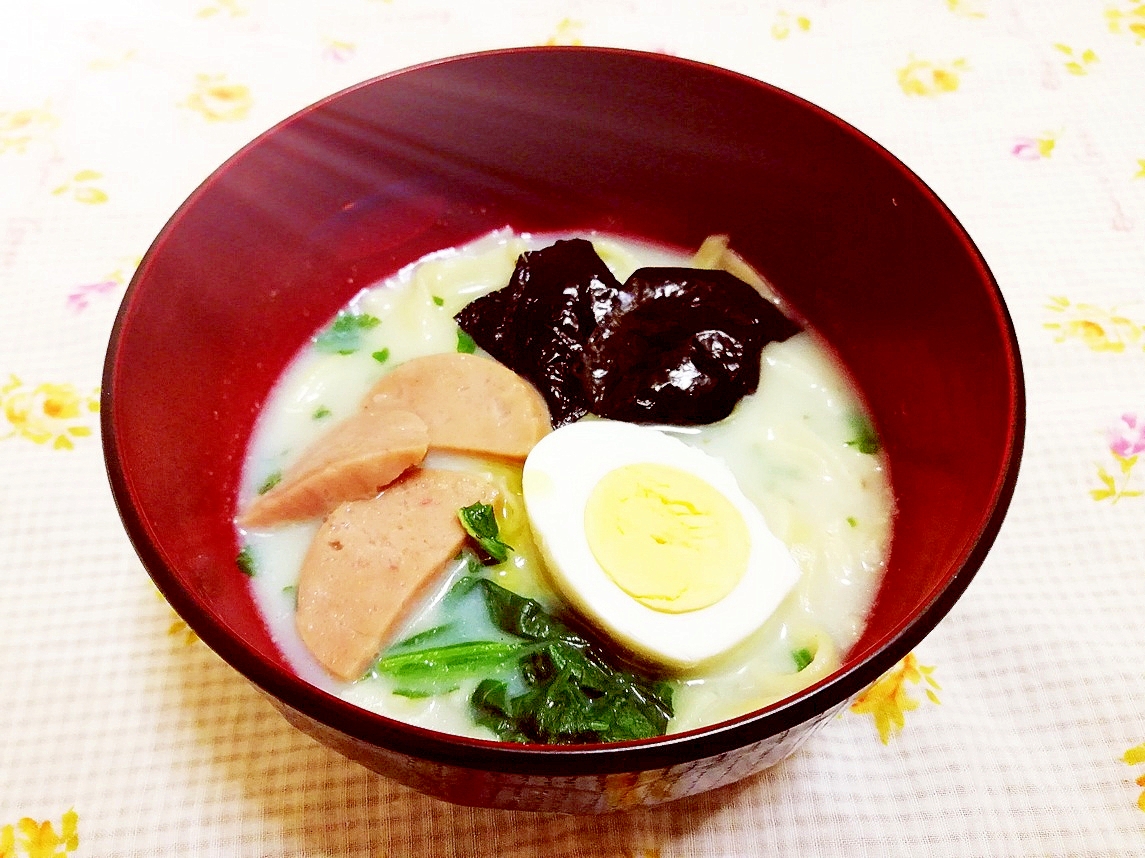 ゆで卵と小松菜の手作りヘルシー豆乳ラーメン