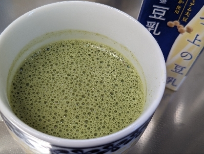 豆乳で作るソイ抹茶ラテ