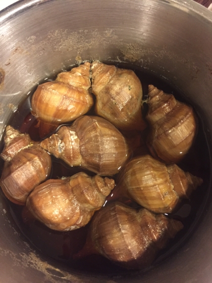 つぶ貝を洗うのは面倒だけど、その後はこの調味料で10分煮込むだけなので、手軽にできますね。つぶ貝に味が染み込んでてとても美味しかったです。